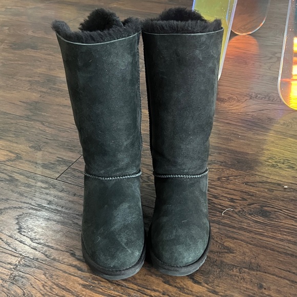 UGG Classic Amelie Swarovski Crystal bow tie tall boot black size 7 - Picture 3 of 7